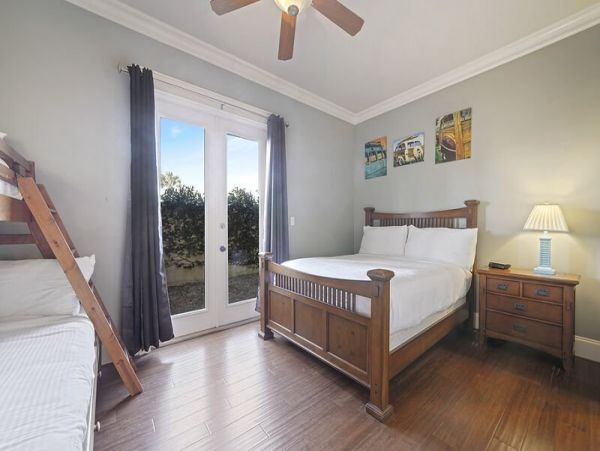 5 Bedroom Home in Destiny by The Sea