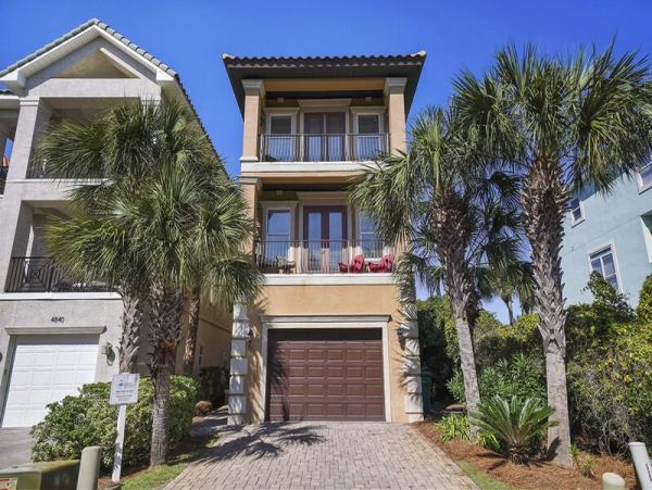 5 Bedroom Home in Destiny by The Sea