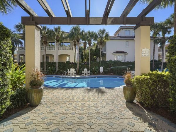 5 Bedroom Home in Destiny by The Sea