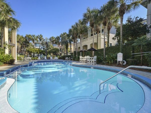 5 Bedroom Home in Destiny by The Sea