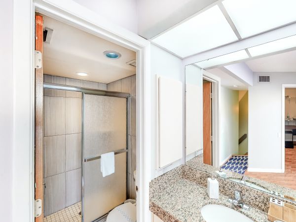 Two Bedroom Charming Vacation Townhouse in Bradenton Beach