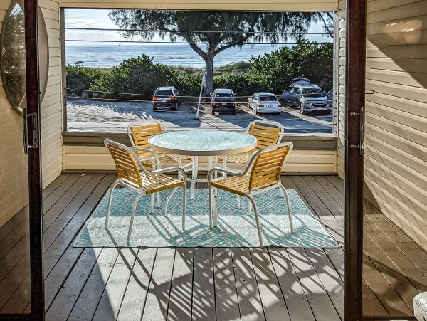 Two Bedroom Charming Vacation Townhouse in Bradenton Beach