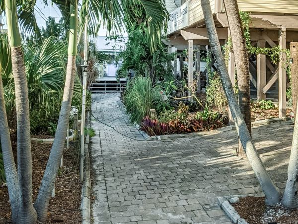 Two Bedroom Charming Vacation Townhouse in Bradenton Beach