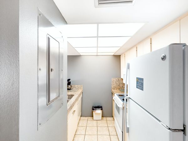 Two Bedroom Charming Vacation Townhouse in Bradenton Beach