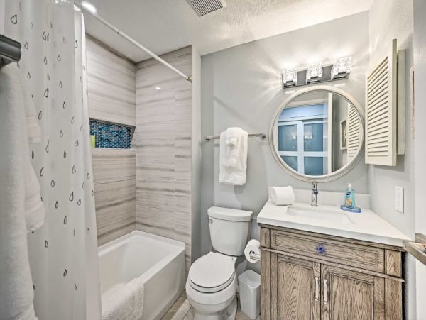 Naples Three Bedroom Rental Pool Home Close to the Beach