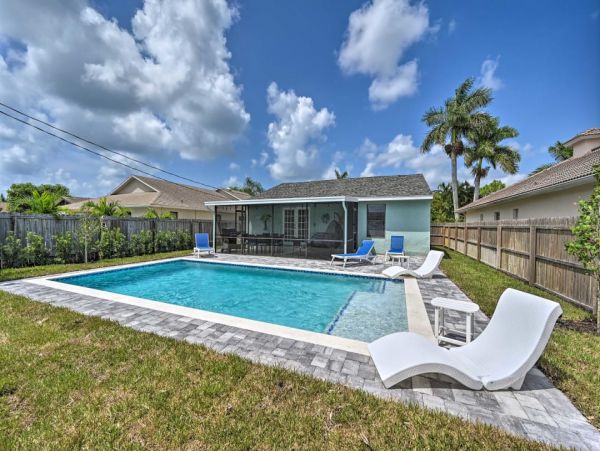 Naples Three Bedroom Rental Pool Home Close to the Beach