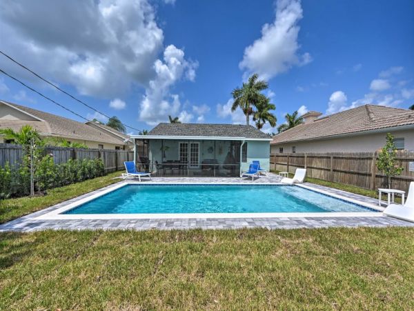 Naples Three Bedroom Rental Pool Home Close to the Beach