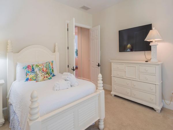 Six Bedroom Hilton Head Vacation Pool Home