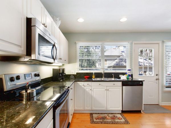 2nd Row 5 Bedroom Beach home in North Forest Beach