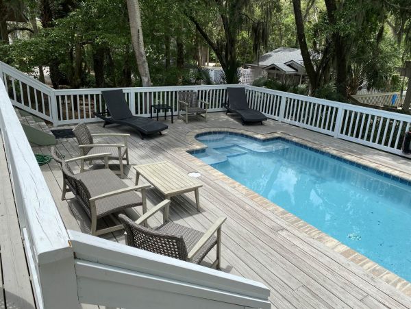2nd Row 5 Bedroom Beach home in North Forest Beach