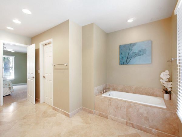 2nd Row 5 Bedroom Beach home in North Forest Beach
