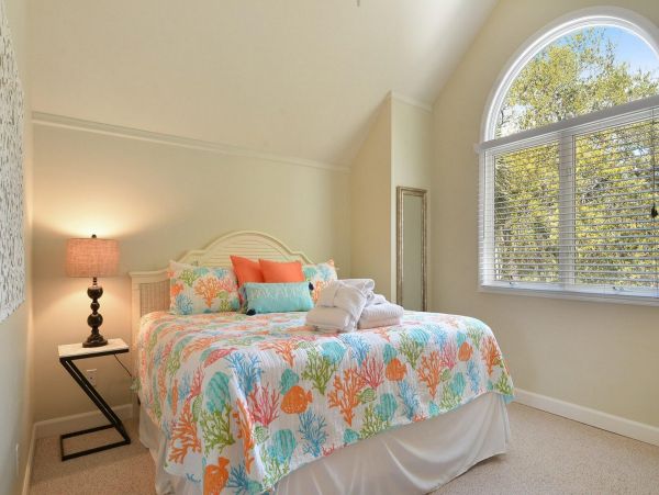 2nd Row 5 Bedroom Beach home in North Forest Beach