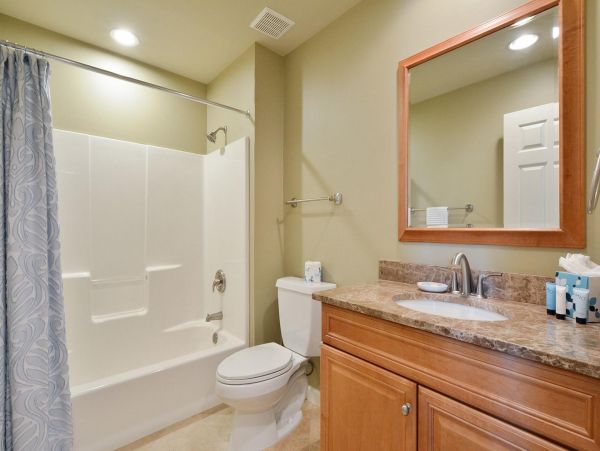 2nd Row 5 Bedroom Beach home in North Forest Beach