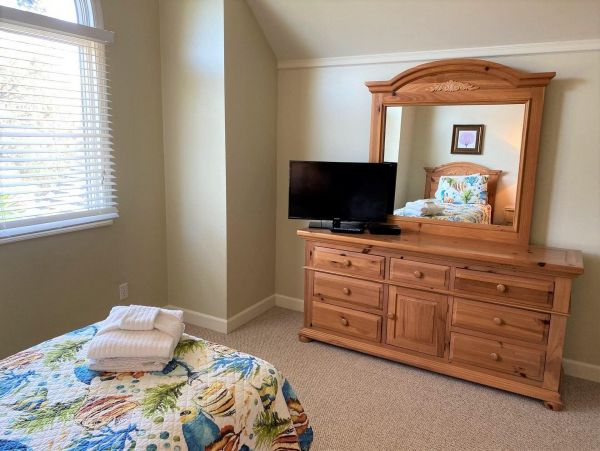 2nd Row 5 Bedroom Beach home in North Forest Beach