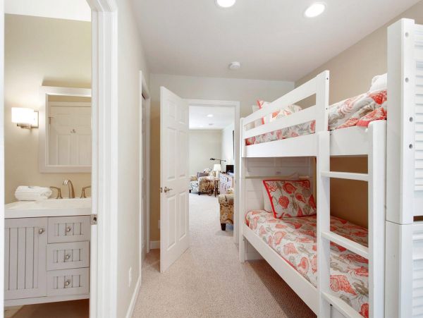 2nd Row 5 Bedroom Beach home in North Forest Beach