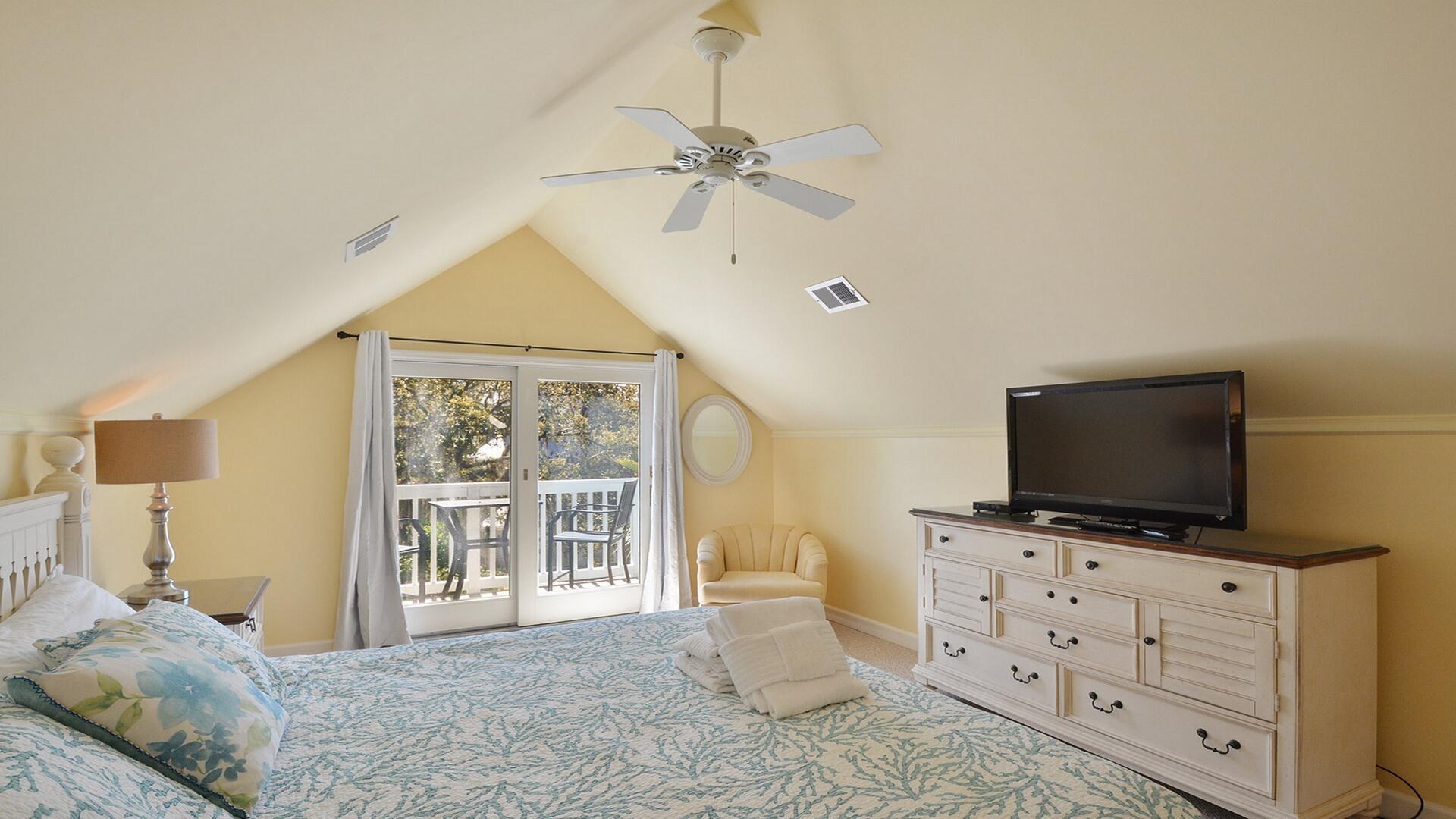 2nd Row 5 Bedroom Beach home in North Forest Beach
