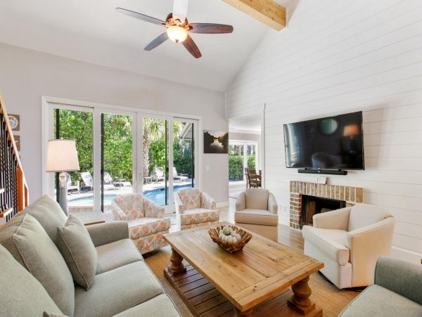 PALMETTO DUNES 4 BEDROOM POOL HOME SLEEPS 14