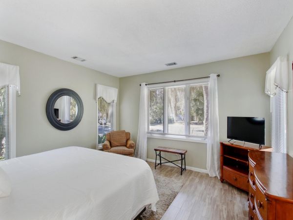 PALMETTO DUNES 4 BEDROOM POOL HOME SLEEPS 14