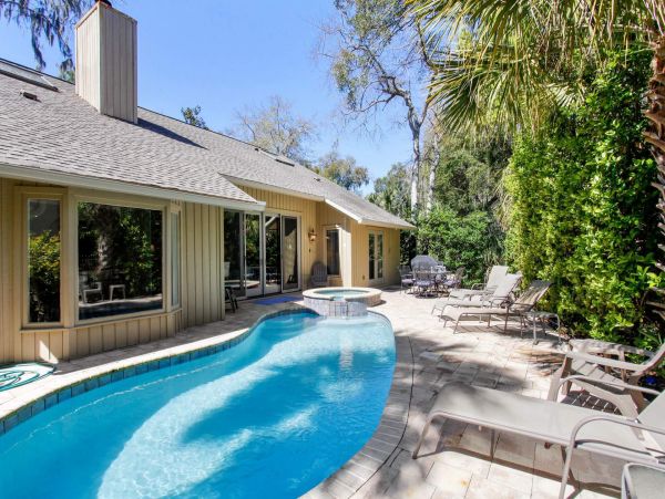 PALMETTO DUNES 4 BEDROOM POOL HOME SLEEPS 14