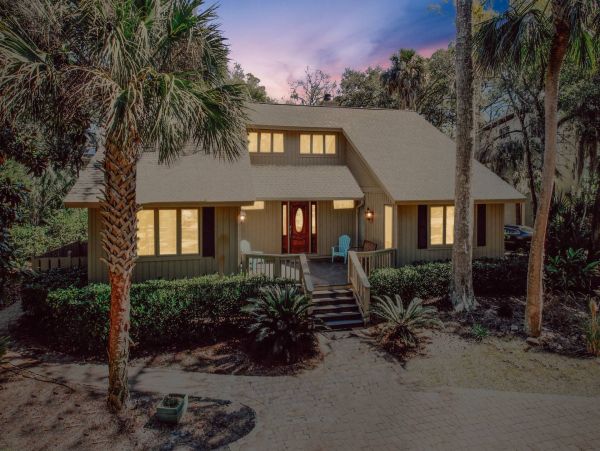 PALMETTO DUNES 4 BEDROOM POOL HOME SLEEPS 14