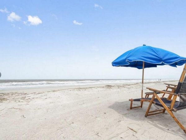 PALMETTO DUNES 4 BEDROOM POOL HOME SLEEPS 14