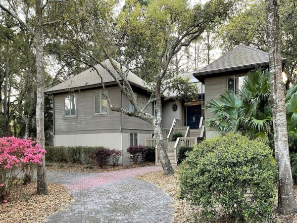 Hilton Head Lovely Vacation Home Close to Beach Sleeps 14 Guests