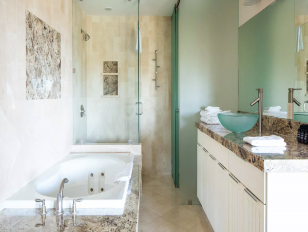 Lush Home with 4 Bedrooms in La Jolla