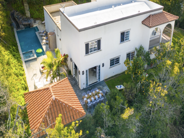 Lush Home with 4 Bedrooms in La Jolla