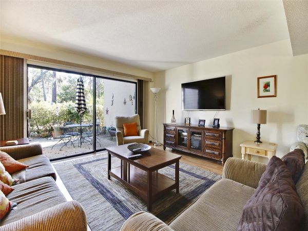 Spacious 2 Bedroom Townhome in Hilton Head