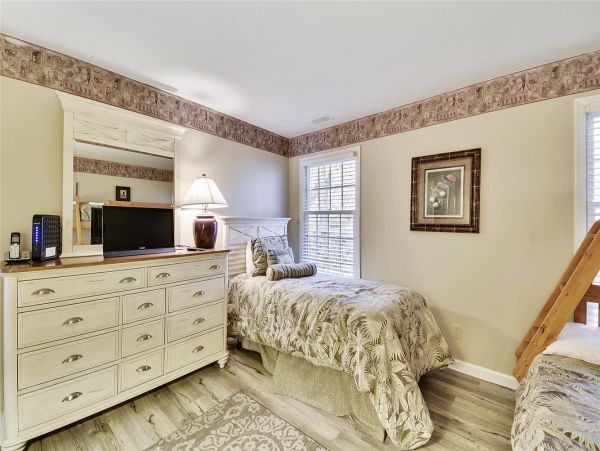 Beautiful updated 3 bedroom-3 bathroom Villa 1.2 miles to the beach