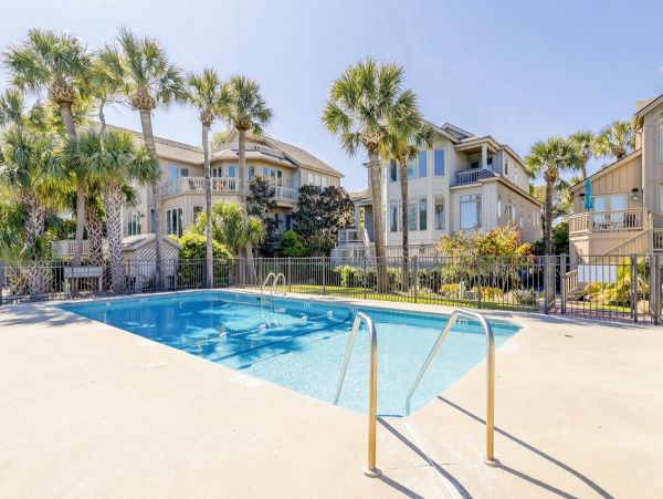 Charming 3 Bedroom Vacation Rental in Hilton Head Steps from Beach