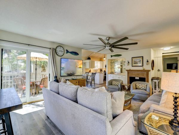 Charming 3 Bedroom Vacation Rental in Hilton Head Steps from Beach