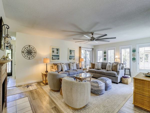 Charming 3 Bedroom Vacation Rental in Hilton Head Steps from Beach