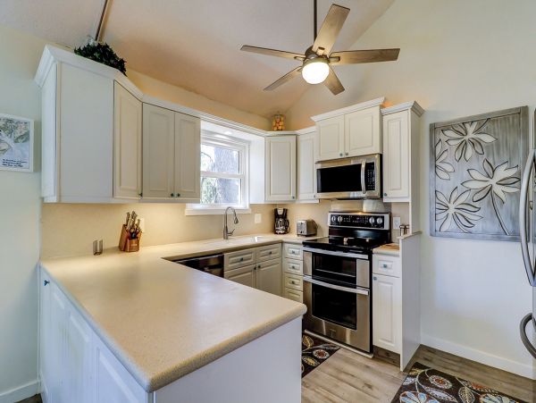 Charming 3 Bedroom Vacation Rental in Hilton Head Steps from Beach
