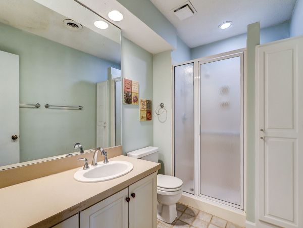 Charming 3 Bedroom Vacation Rental in Hilton Head Steps from Beach