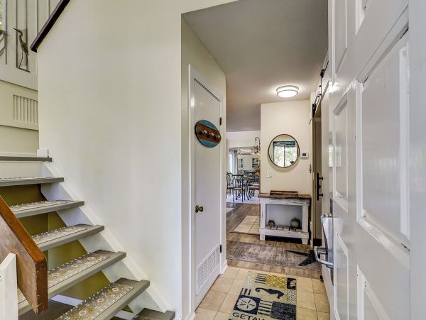 Charming 3 Bedroom Vacation Rental in Hilton Head Steps from Beach
