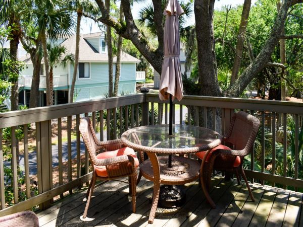 Charming 3 Bedroom Vacation Rental in Hilton Head Steps from Beach