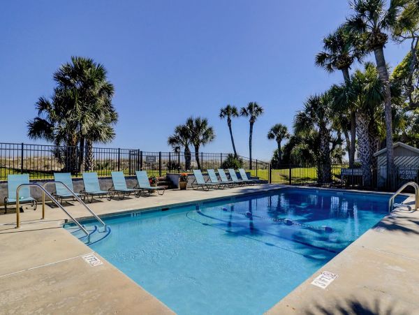 Charming 3 Bedroom Vacation Rental in Hilton Head Steps from Beach