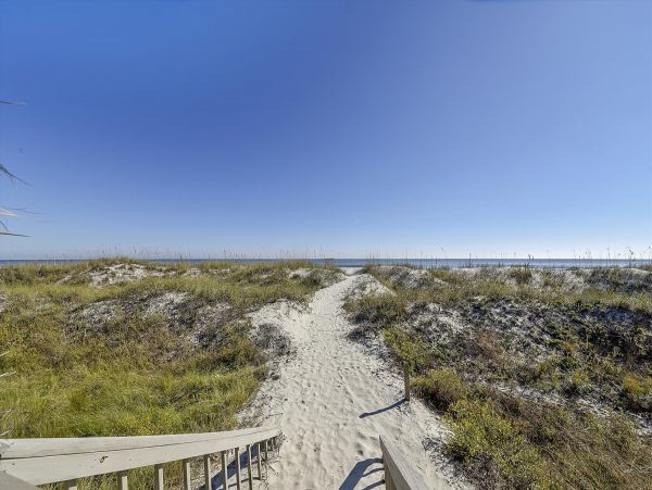 Charming 3 Bedroom Vacation Rental in Hilton Head Steps from Beach