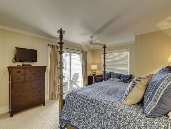 Luxury Vacation Pool Home in Hilton Head Island