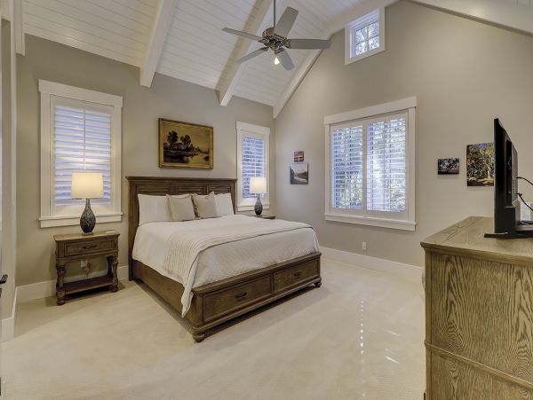 Four Bedroom Walk to Beach Vacation Rental Home in Hilton Head