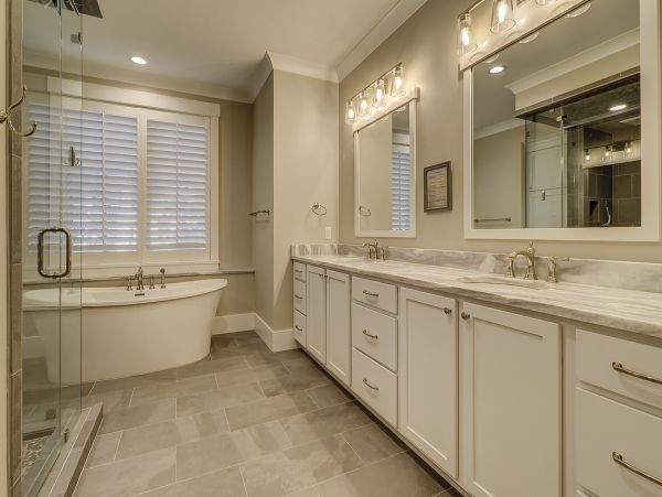 Four Bedroom Walk to Beach Vacation Rental Home in Hilton Head