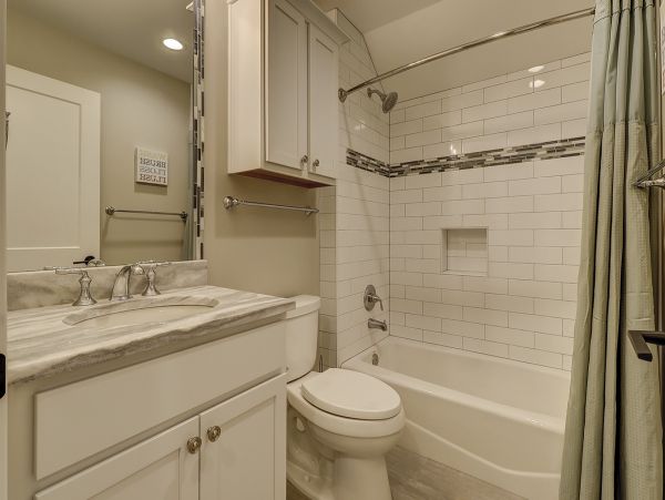 Four Bedroom Walk to Beach Vacation Rental Home in Hilton Head