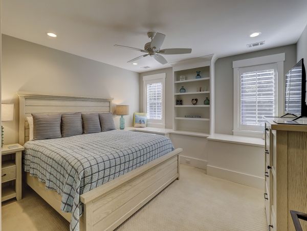 Four Bedroom Walk to Beach Vacation Rental Home in Hilton Head