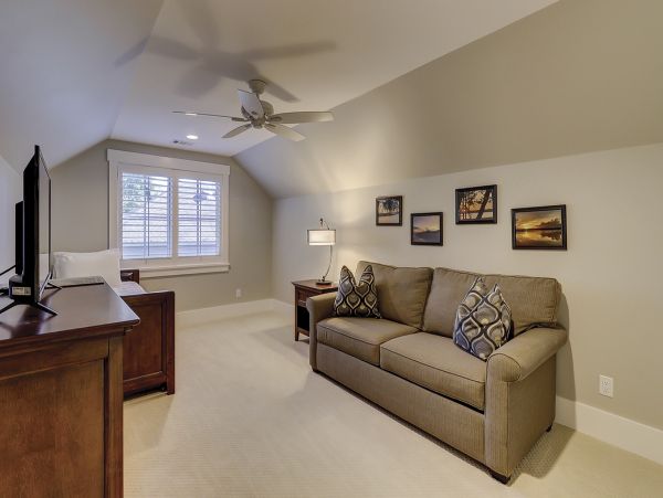Four Bedroom Walk to Beach Vacation Rental Home in Hilton Head