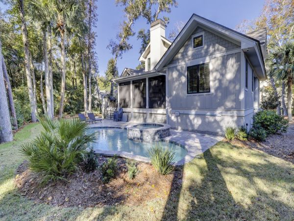 Four Bedroom Walk to Beach Vacation Rental Home in Hilton Head