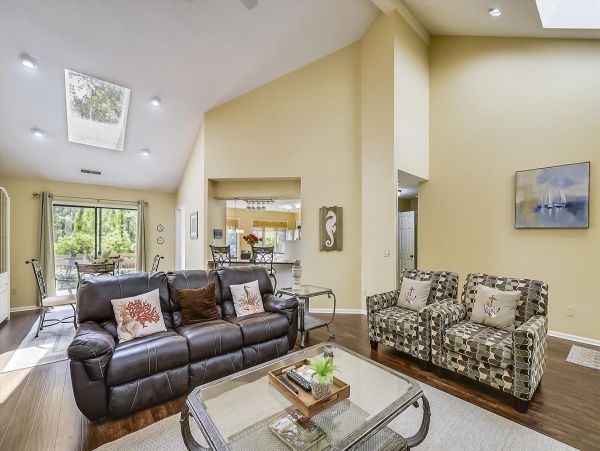 4 Bedroom Vacation Pool Home in Hilton Head Close to Beach