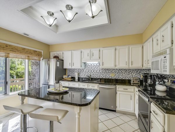 4 Bedroom Vacation Pool Home in Hilton Head Close to Beach