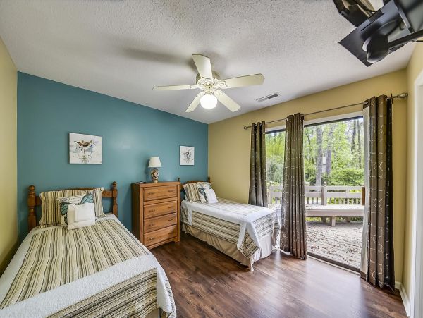 4 Bedroom Vacation Pool Home in Hilton Head Close to Beach