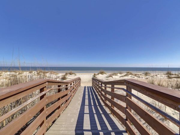 Luxury Four Bedroom Vacation Hilton Head Pool Home Sleeps 14